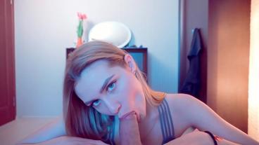 Пацан трахнул горячую телку на камеру и кончил в письку